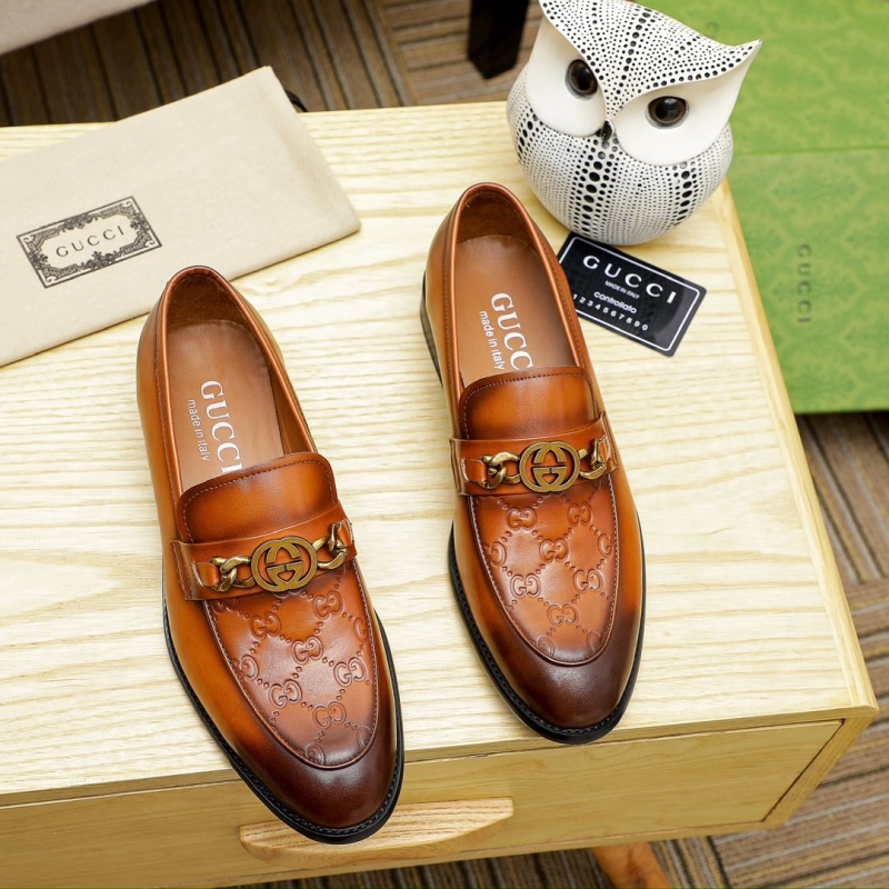 G*u*i leather shoes